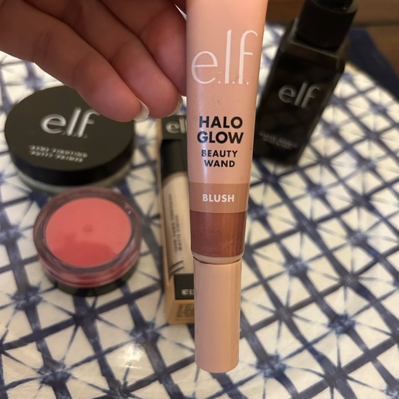 ELF makeup bundle - Picture 6 of 6